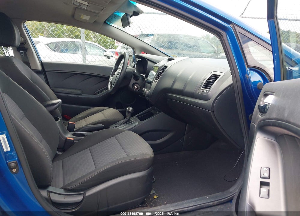 2015 KIA FORTE LX VIN: KNAFX4A62F5317884