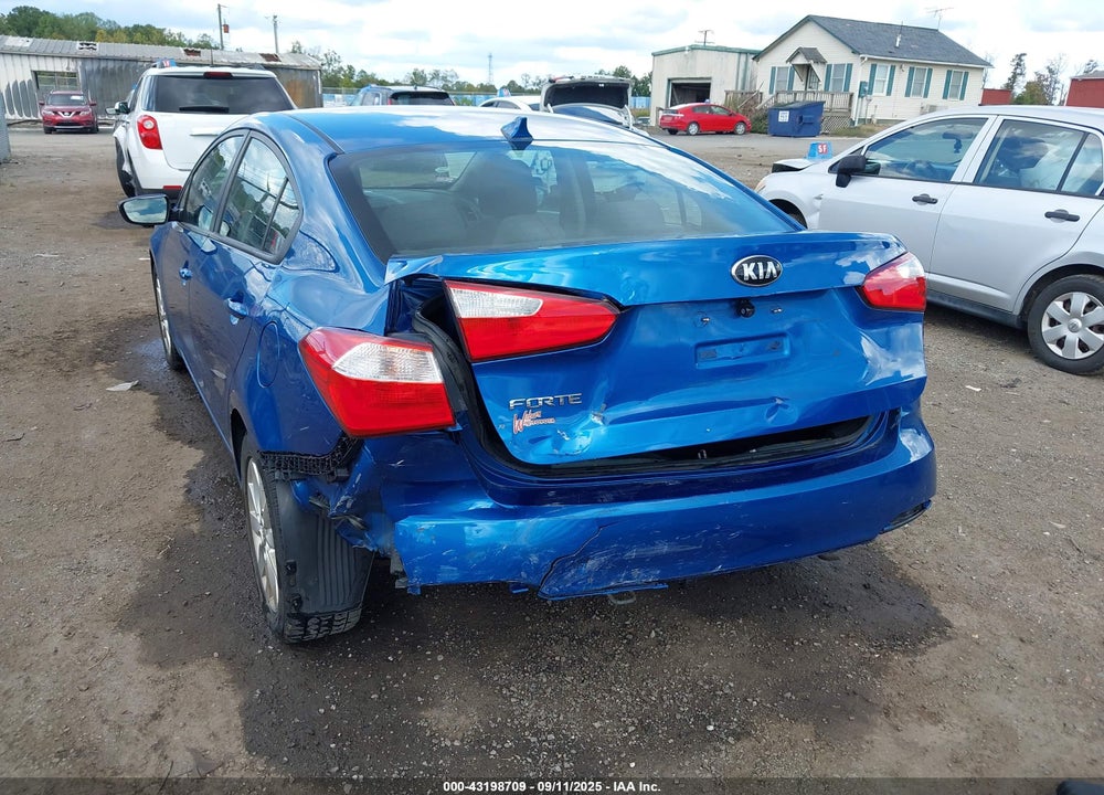 2015 KIA FORTE LX VIN: KNAFX4A62F5317884