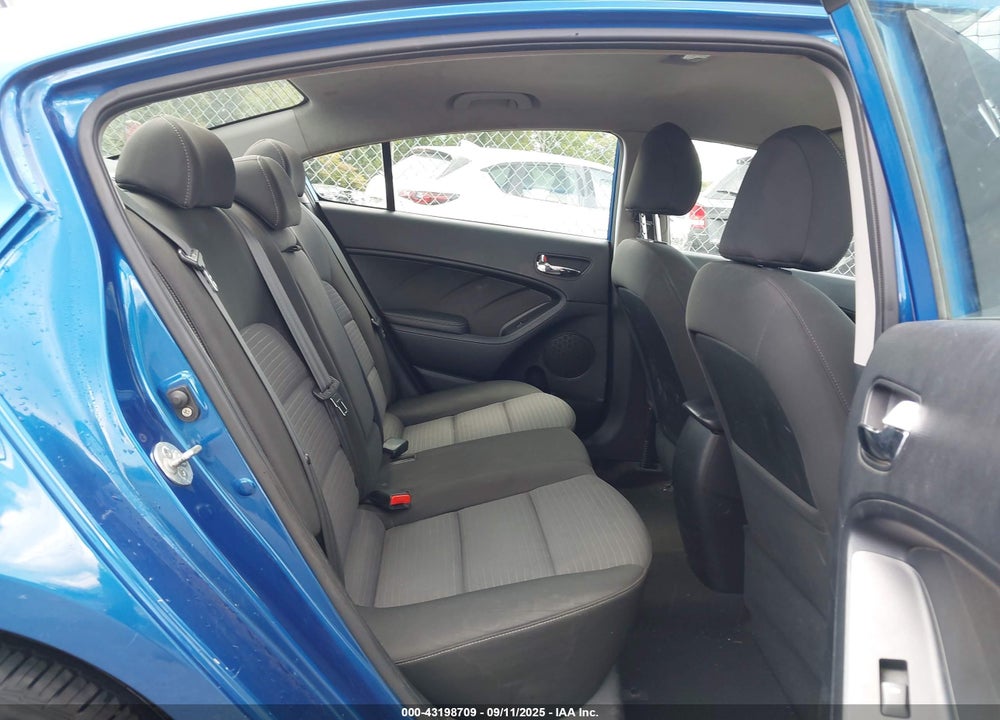 2015 KIA FORTE LX VIN: KNAFX4A62F5317884