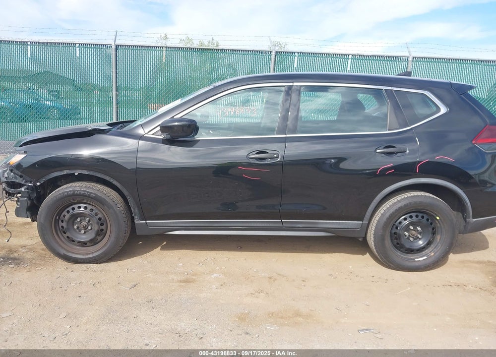 2018 NISSAN ROGUE VIN: KNMAT2MV6JP547067