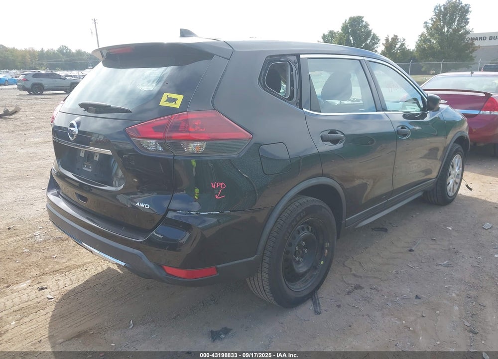 2018 NISSAN ROGUE VIN: KNMAT2MV6JP547067