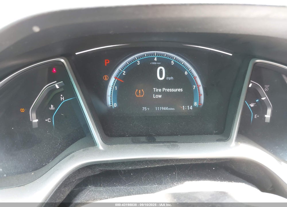 2016 HONDA CIVIC VIN: 2HGFC1F75GH660053