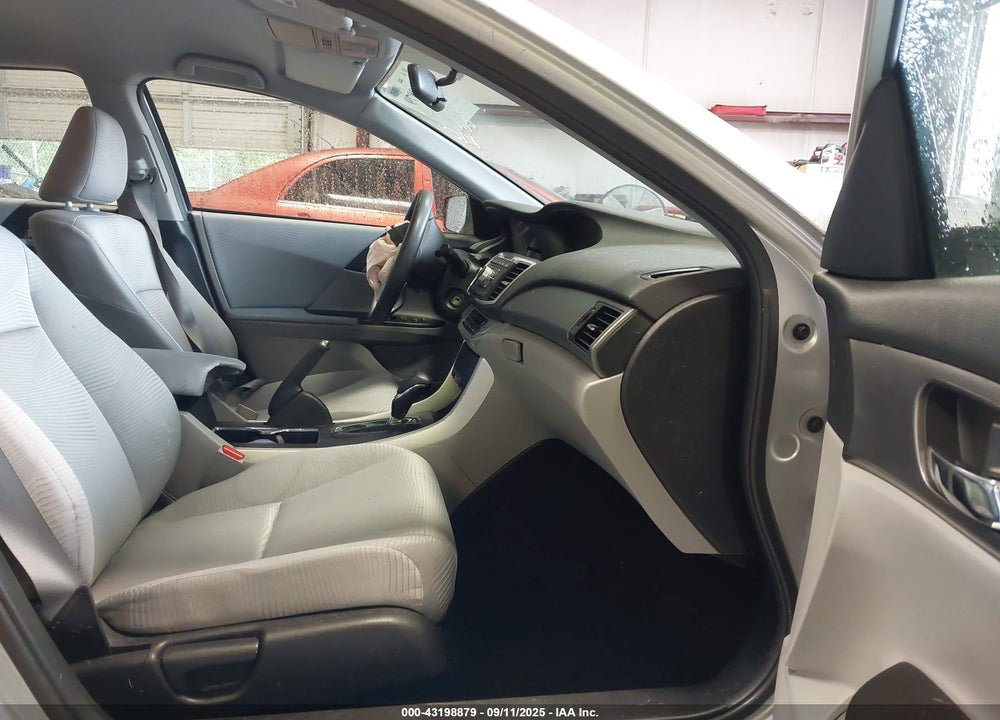 2014 HONDA ACCORD VIN: 1HGCR2F34EA268116