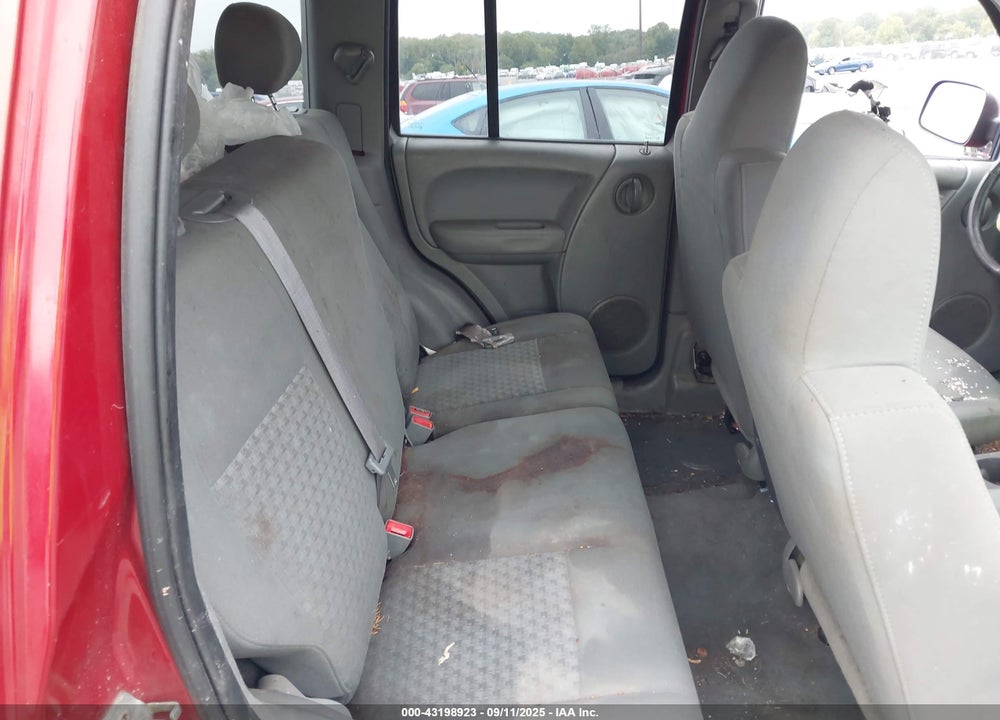 2005 JEEP LIBERTY SPORT VIN: 1J4GL48K75W678990