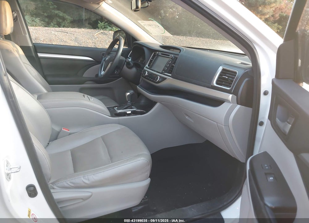 2016 TOYOTA HIGHLANDER VIN: 5TDJKRFH8GS500964