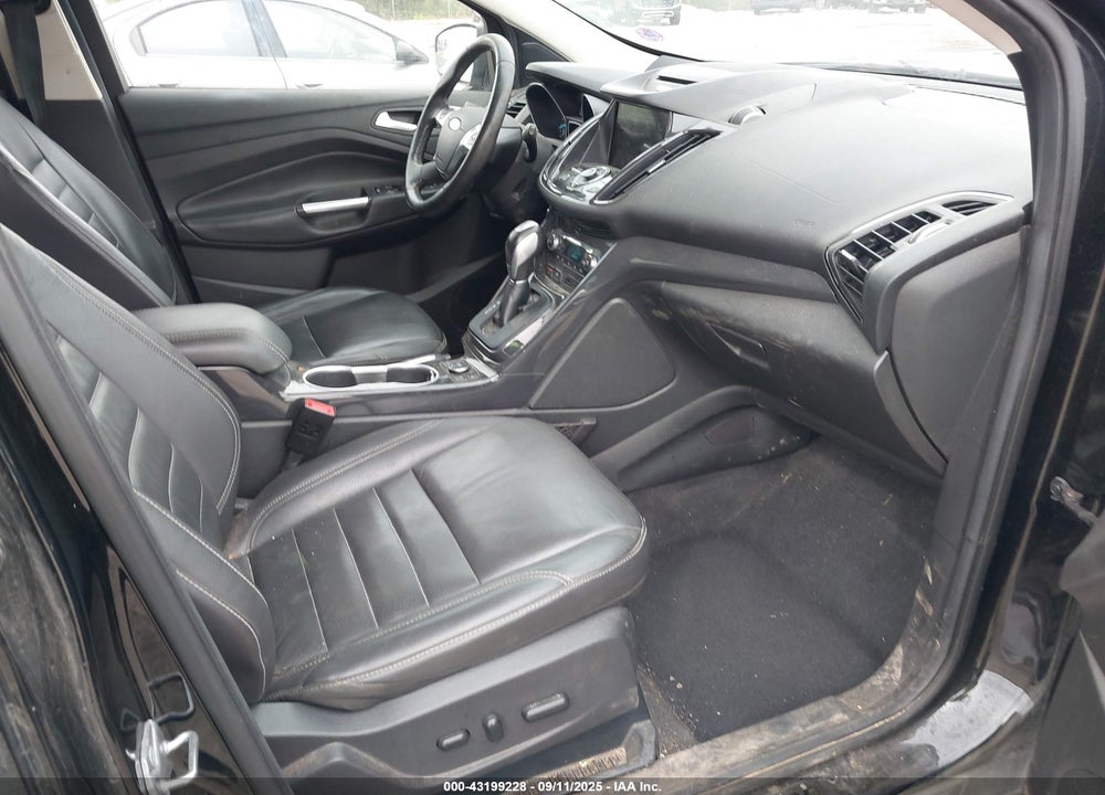 2016 FORD ESCAPE VIN: 1FMCU9J9XGUC83525