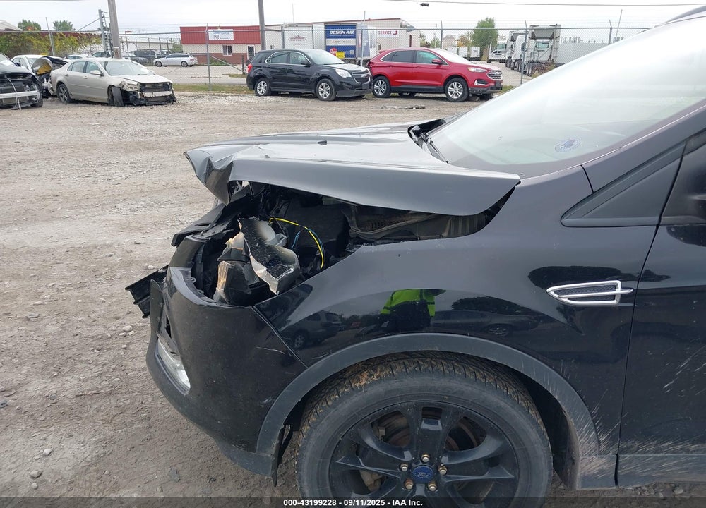 2016 FORD ESCAPE VIN: 1FMCU9J9XGUC83525