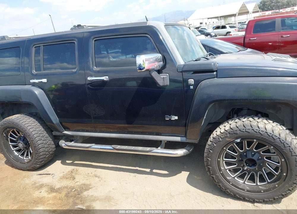 2007 HUMMER H3 SUV VIN: 5GTDN13E878147400