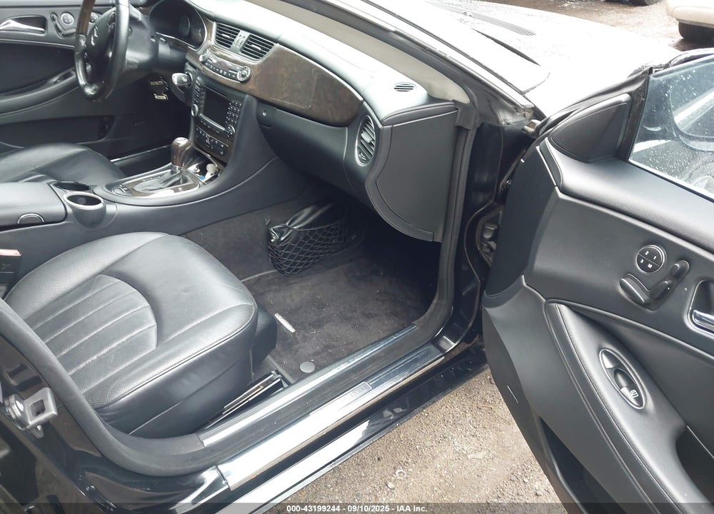2008 MERCEDES-BENZ CLS 550 VIN: WDDDJ72X68A134217