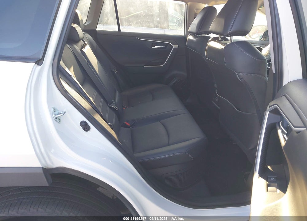 2021 TOYOTA RAV4 HYBRID VIN: 4T3D6RFV0MU044136