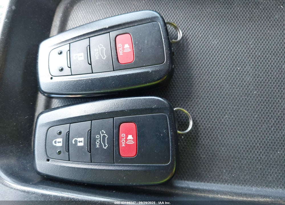 2021 TOYOTA RAV4 HYBRID VIN: 4T3D6RFV0MU044136