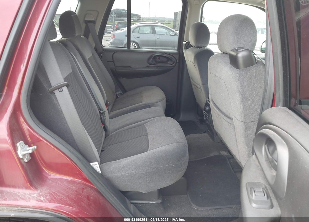 2008 CHEVROLET TRAILBLAZER LT VIN: 1GNDT13S782255134