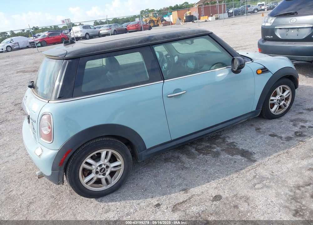 2013 MINI HARDTOP COOPER VIN: WMWSU3C51DT375340