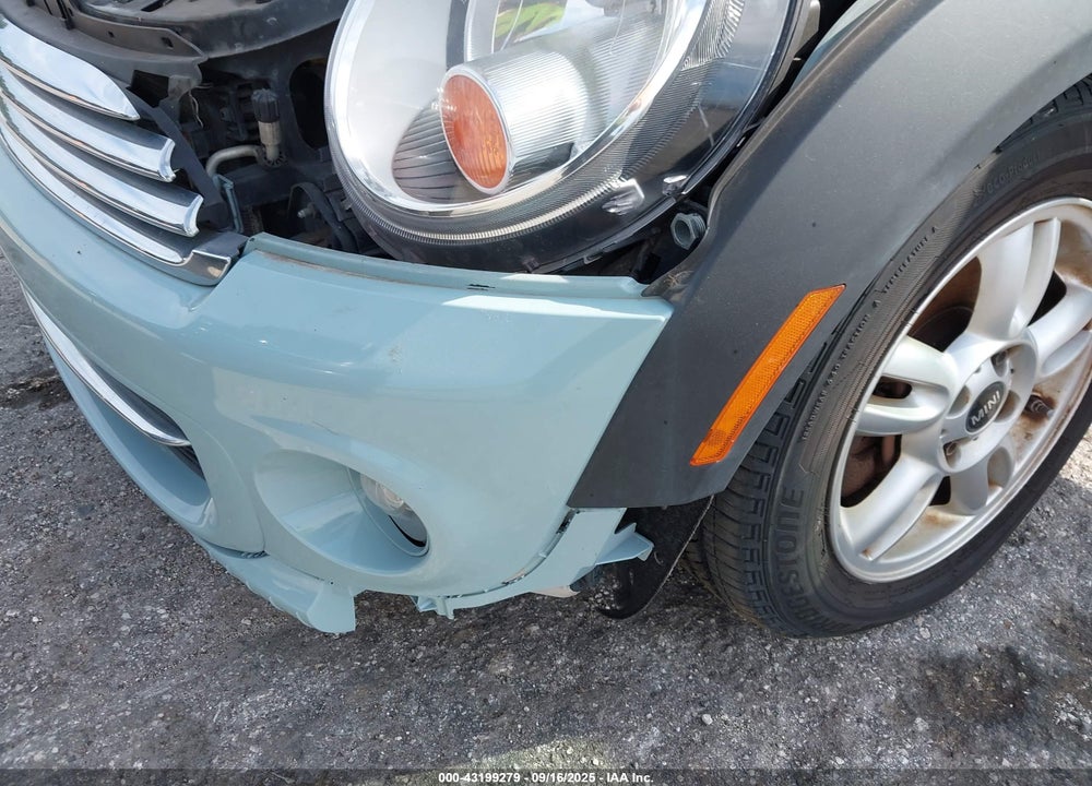 2013 MINI HARDTOP COOPER VIN: WMWSU3C51DT375340