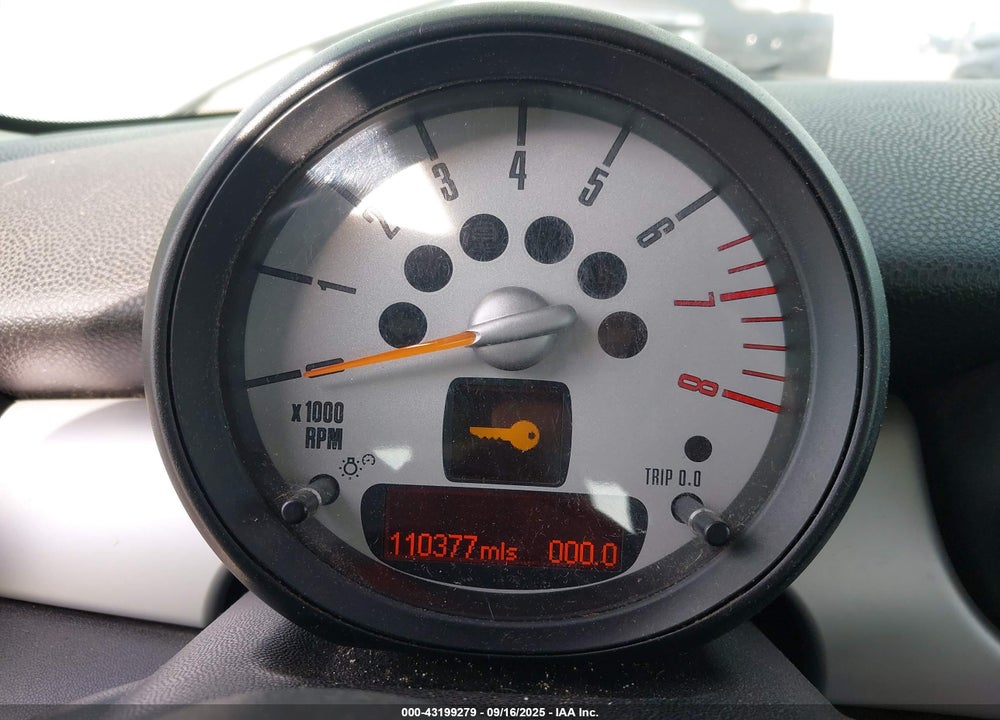 2013 MINI HARDTOP COOPER VIN: WMWSU3C51DT375340