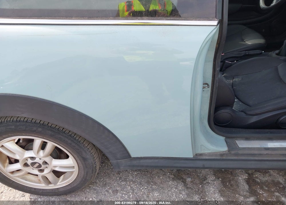 2013 MINI HARDTOP COOPER VIN: WMWSU3C51DT375340