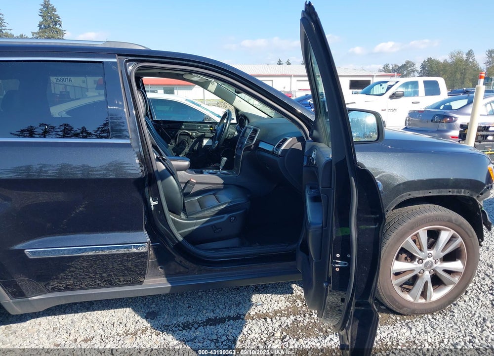 2013 JEEP GRAND CHEROKEE VIN: 1C4RJFAG9DC636147
