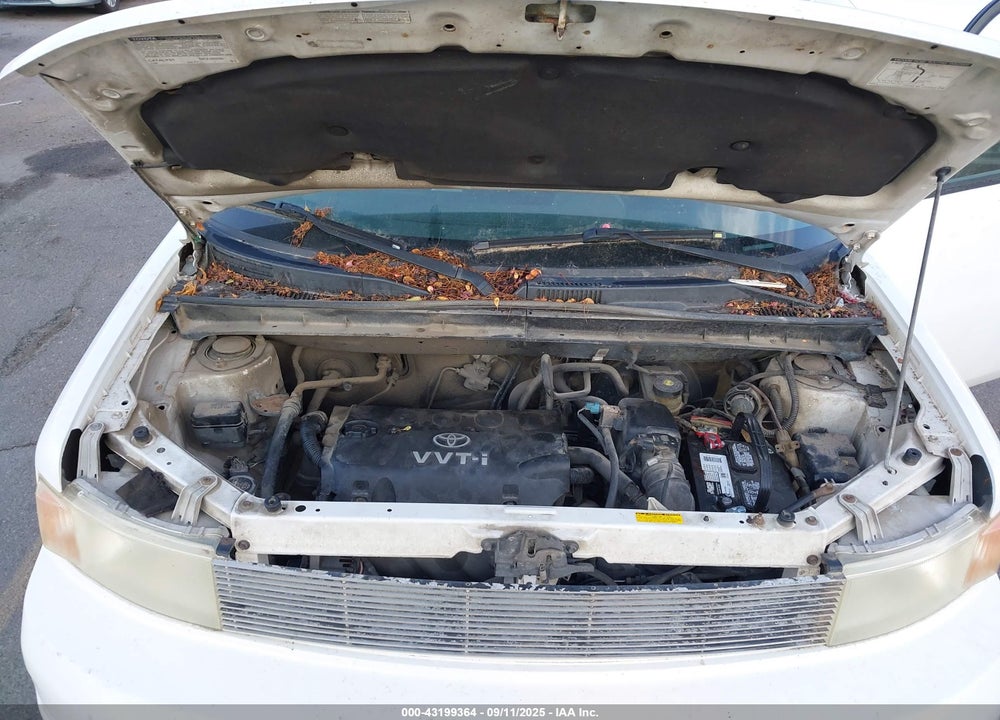 2004 SCION XB VIN: JTLKT324240151952