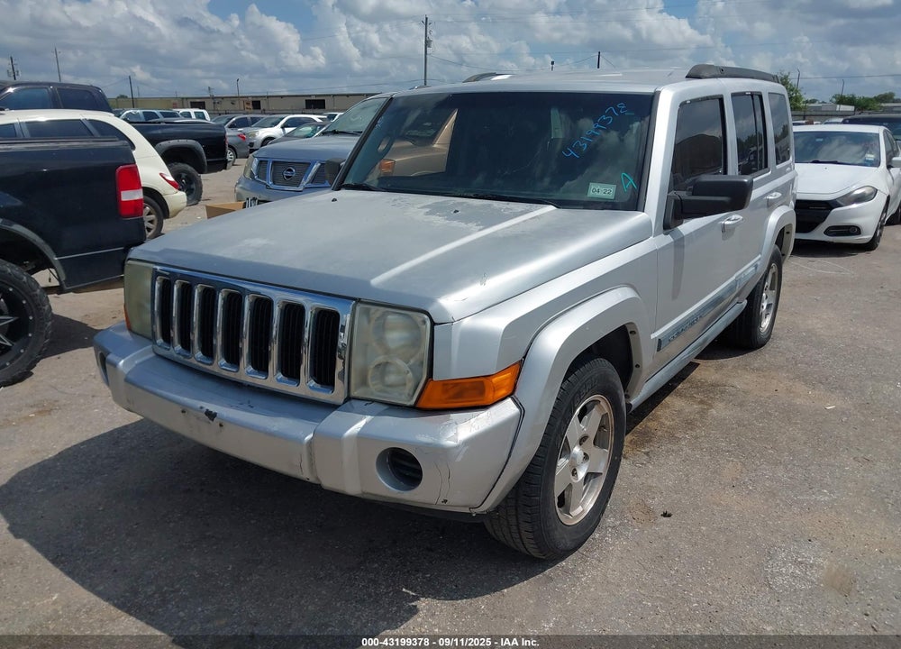 2009 JEEP COMMANDER VIN: 1J8HH48K49C558222