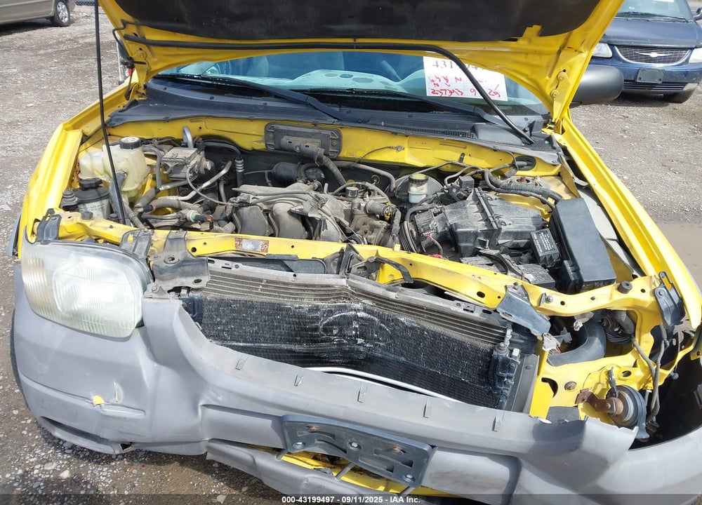 2001 FORD ESCAPE XLT VIN: 1FMCU04141KC37015