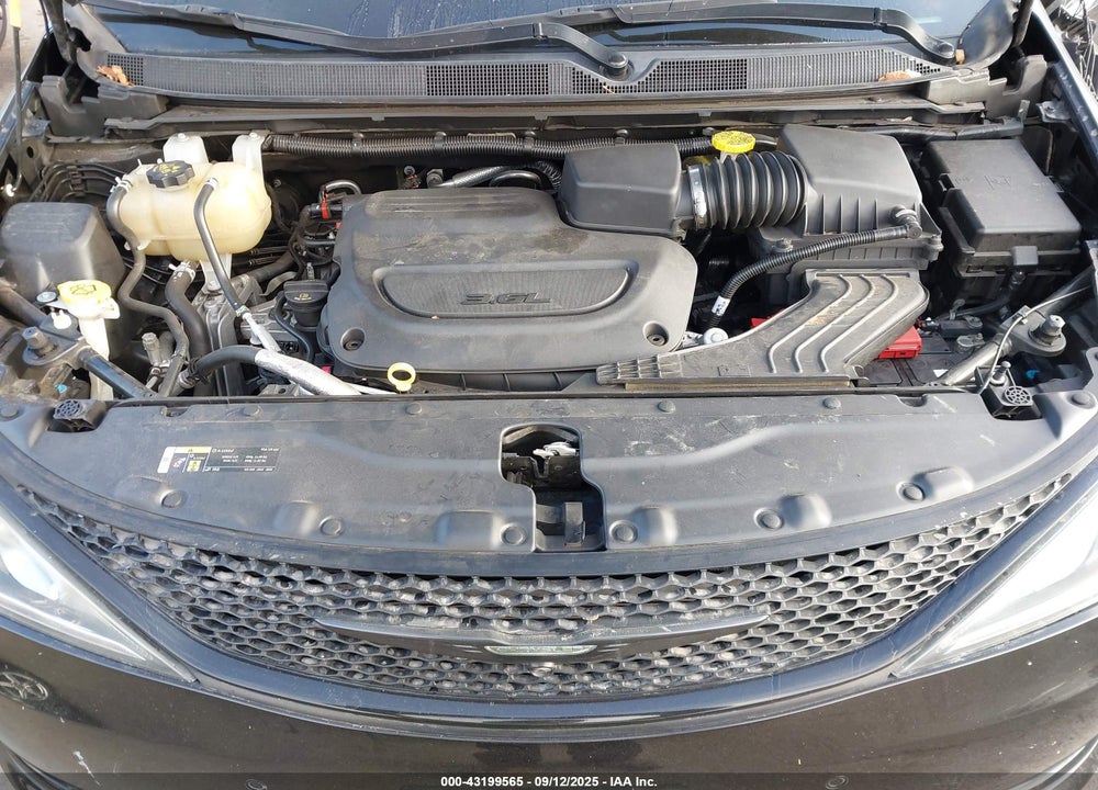 2019 CHRYSLER PACIFICA VIN: 2C4RC1FG5KR640111