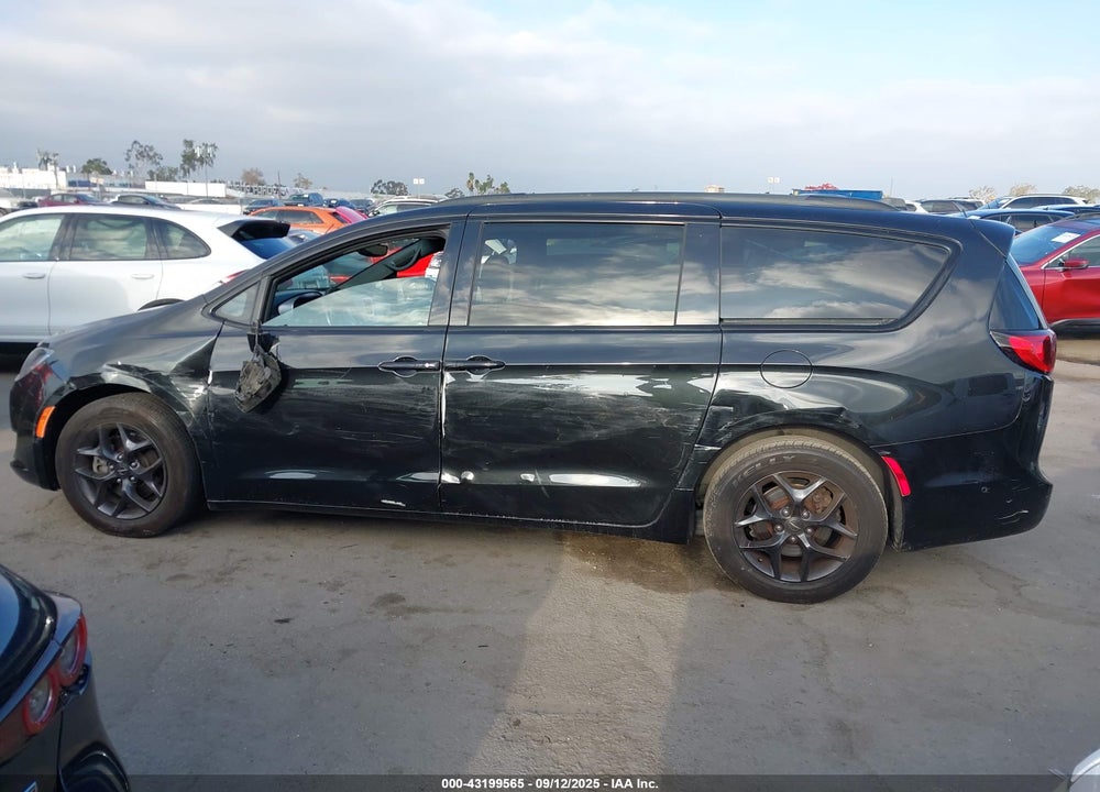 2019 CHRYSLER PACIFICA VIN: 2C4RC1FG5KR640111