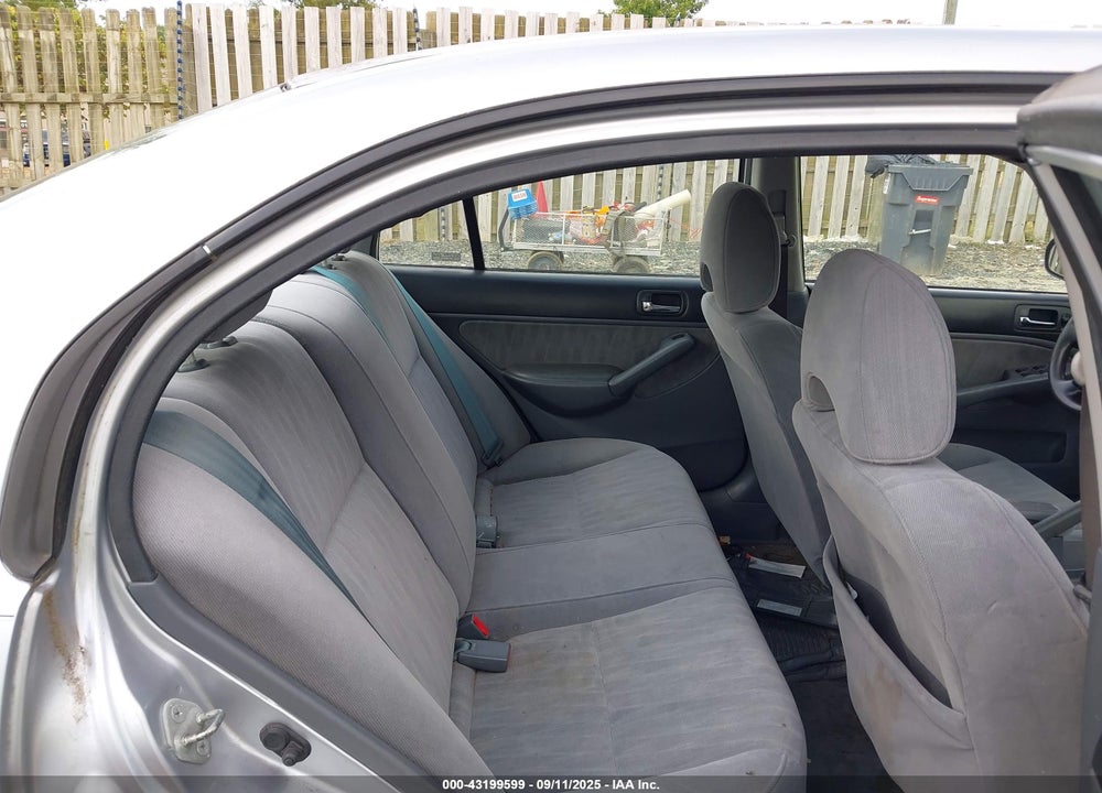 2003 HONDA CIVIC LX VIN: 2HGES15573H513032