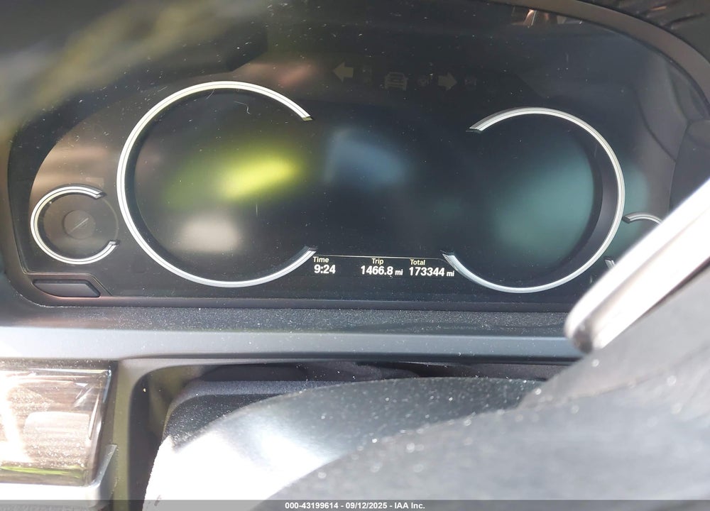 2015 BMW 7 SERIES VIN: WBAYF8C54FD655428