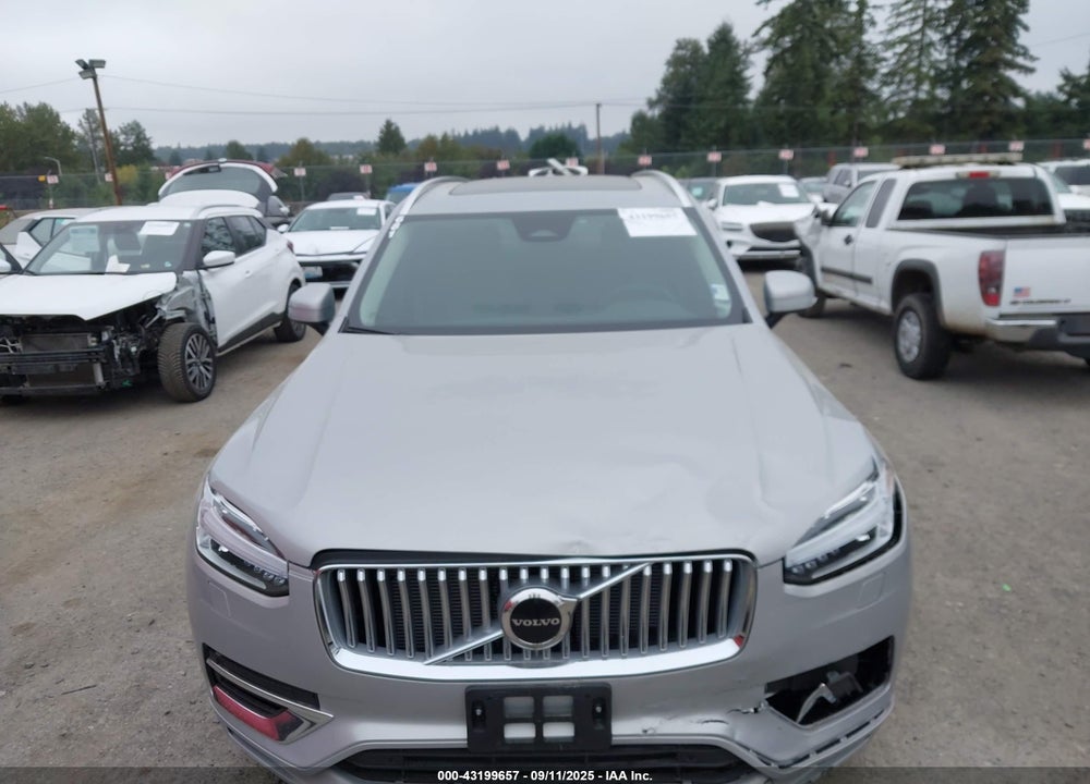 2025 VOLVO XC90 PLUG-IN HYBRID T8 CORE 7-SEATER VIN: YV4H60PJ4S1308363