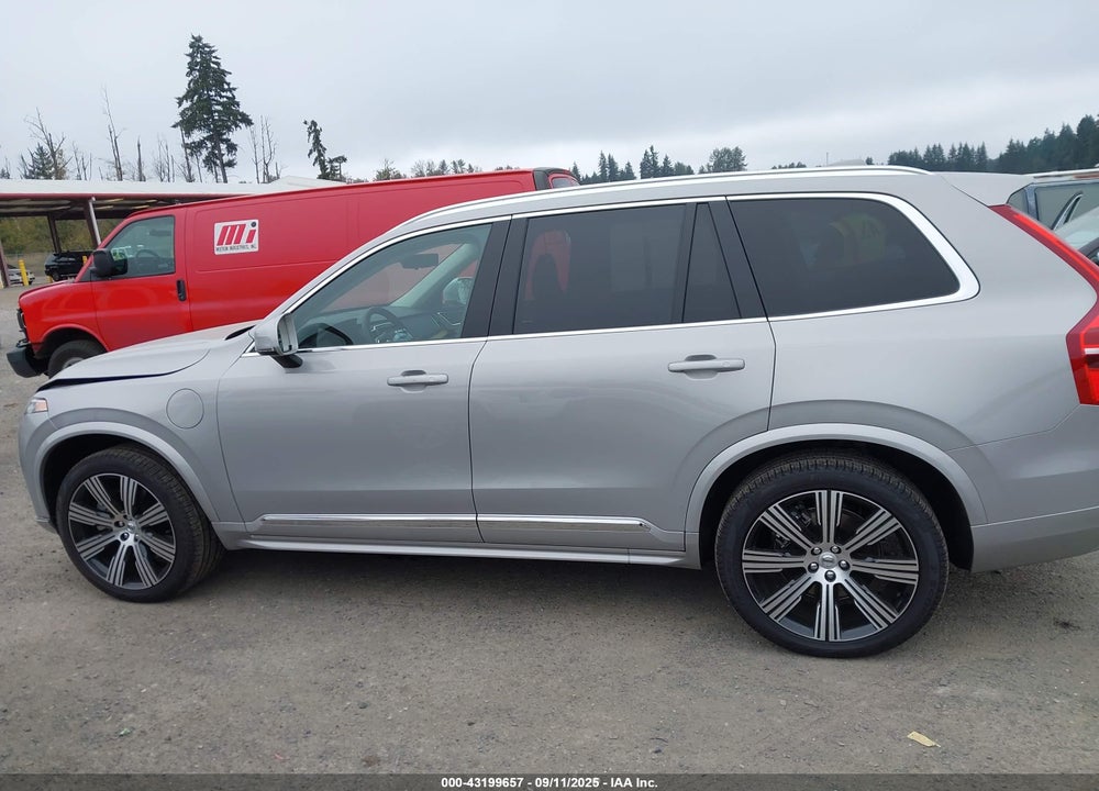 2025 VOLVO XC90 PLUG-IN HYBRID T8 CORE 7-SEATER VIN: YV4H60PJ4S1308363