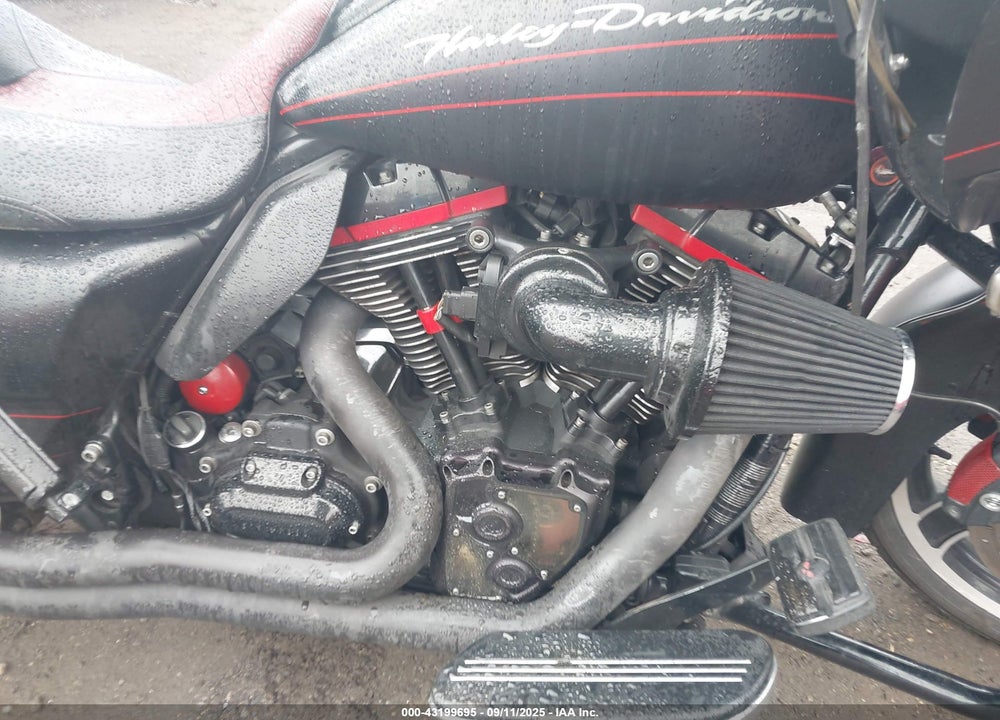 2013 HARLEY-DAVIDSON FLTRX ROAD GLIDE CUSTOM VIN: 1HD1KHM19DB647795
