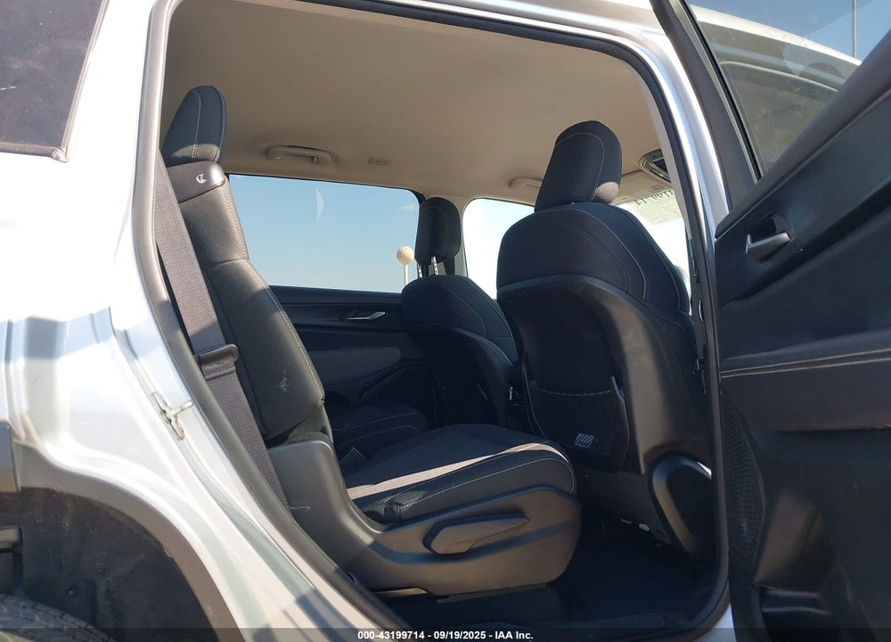2023 JEEP GRAND CHEROKEE L LAREDO 4X4 VIN: 1C4RJKAG4P8894950