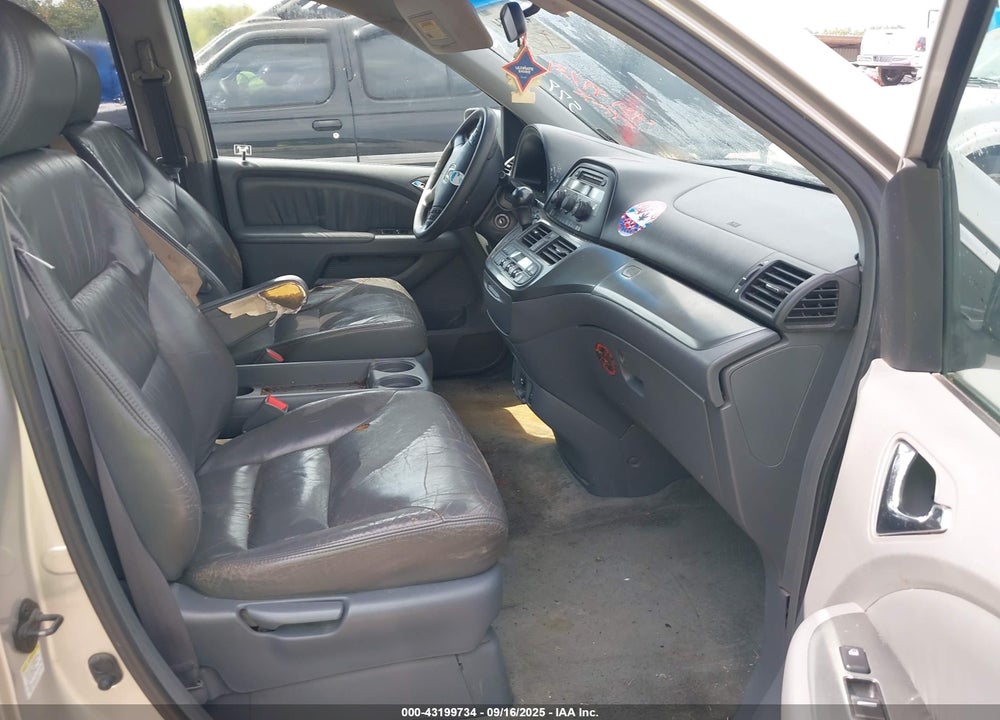 2005 HONDA ODYSSEY EX-L VIN: 5FNRL38605B415417