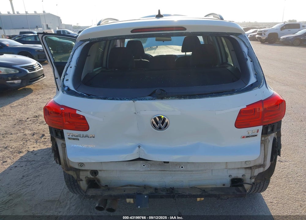2018 VOLKSWAGEN TIGUAN LIMITED 2.0T VIN: WVGBV7AX9JK003009