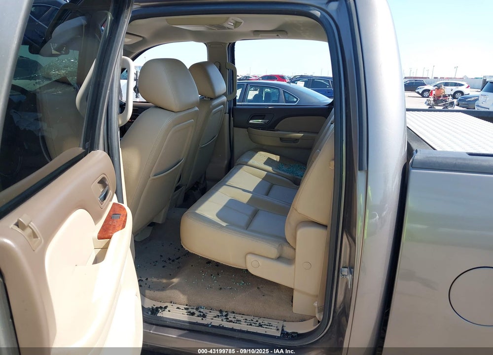 2011 CHEVROLET SILVERADO 3500HD LTZ VIN: 1GC4K1C83BF201832
