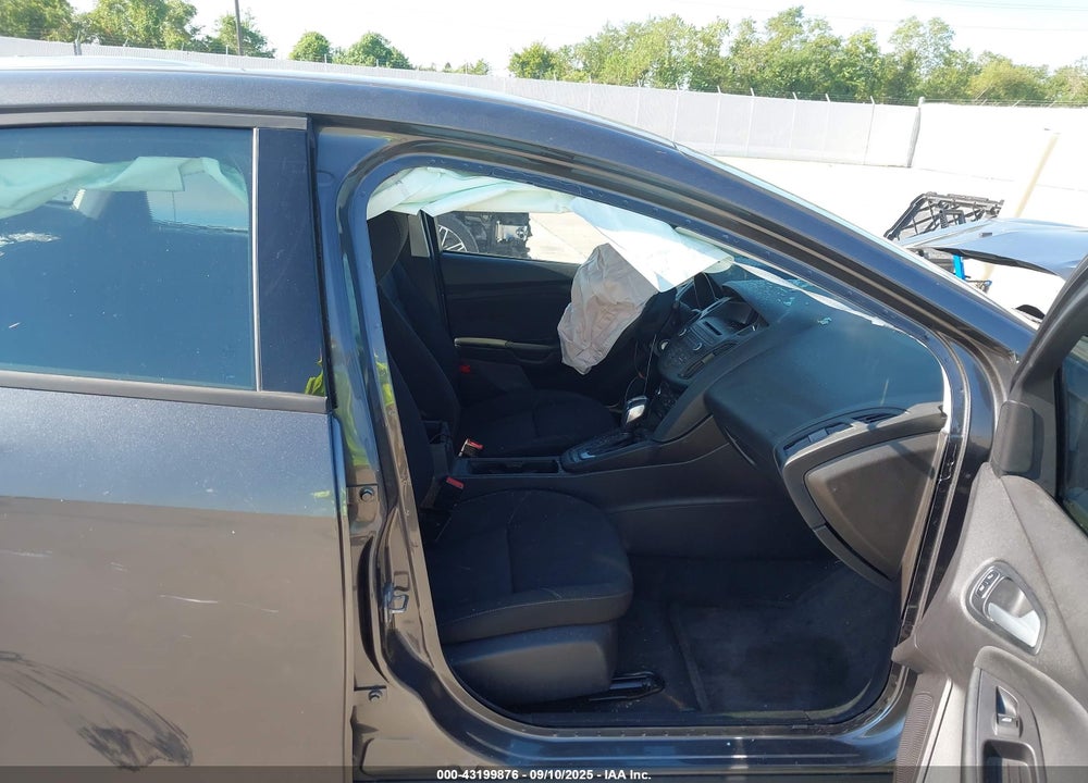 2015 FORD FOCUS VIN: 1FADP3F23FL261126