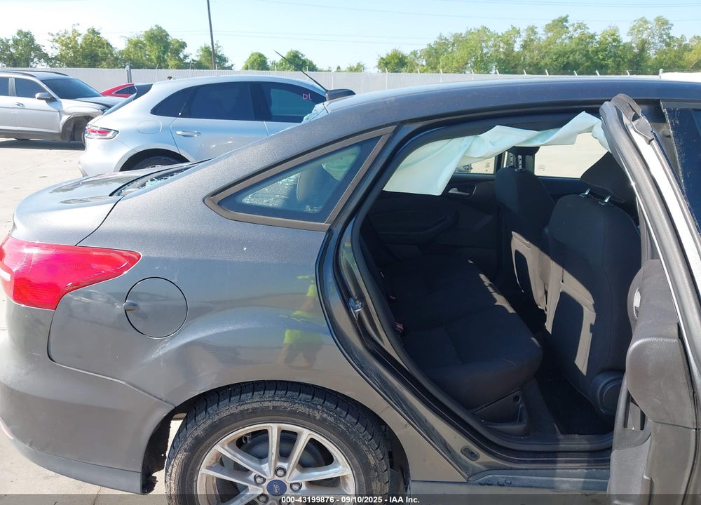 2015 FORD FOCUS VIN: 1FADP3F23FL261126