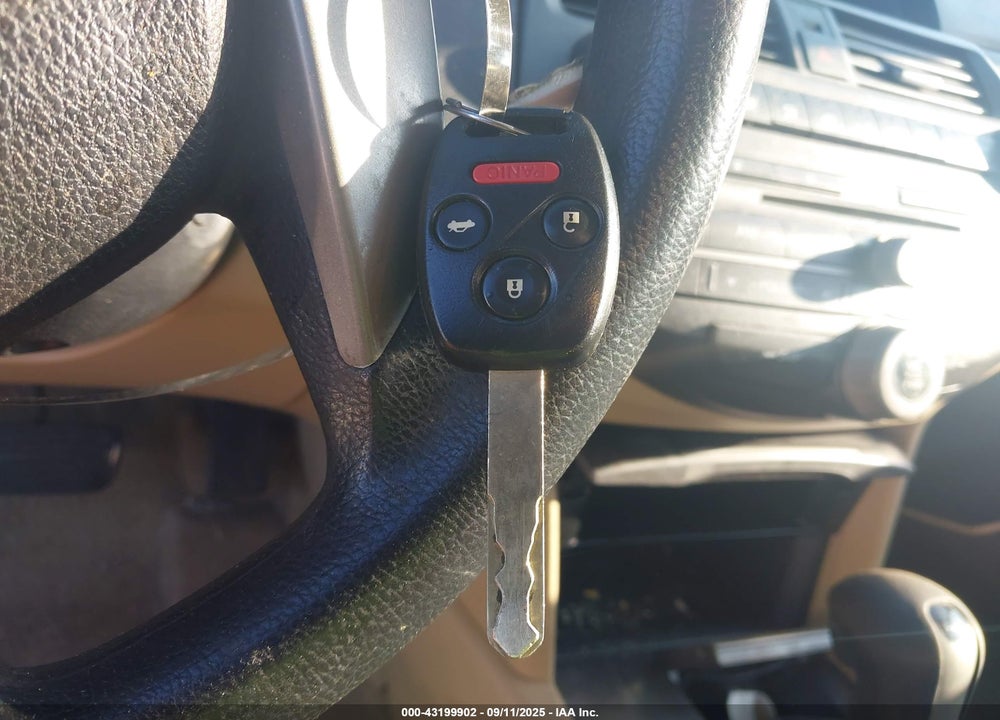 2011 HONDA ACCORD VIN: 1HGCP2F31BA094149