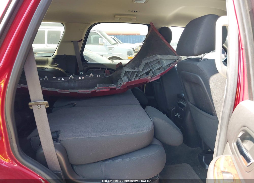 2013 CHEVROLET TAHOE VIN: 1GNSKAE09DR183084