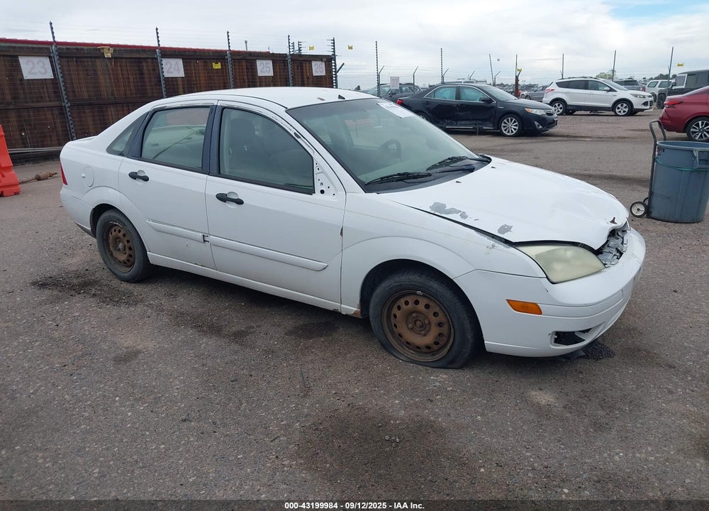 2005 FORD FOCUS ZX4 VIN: 1FAFP34N25W140493