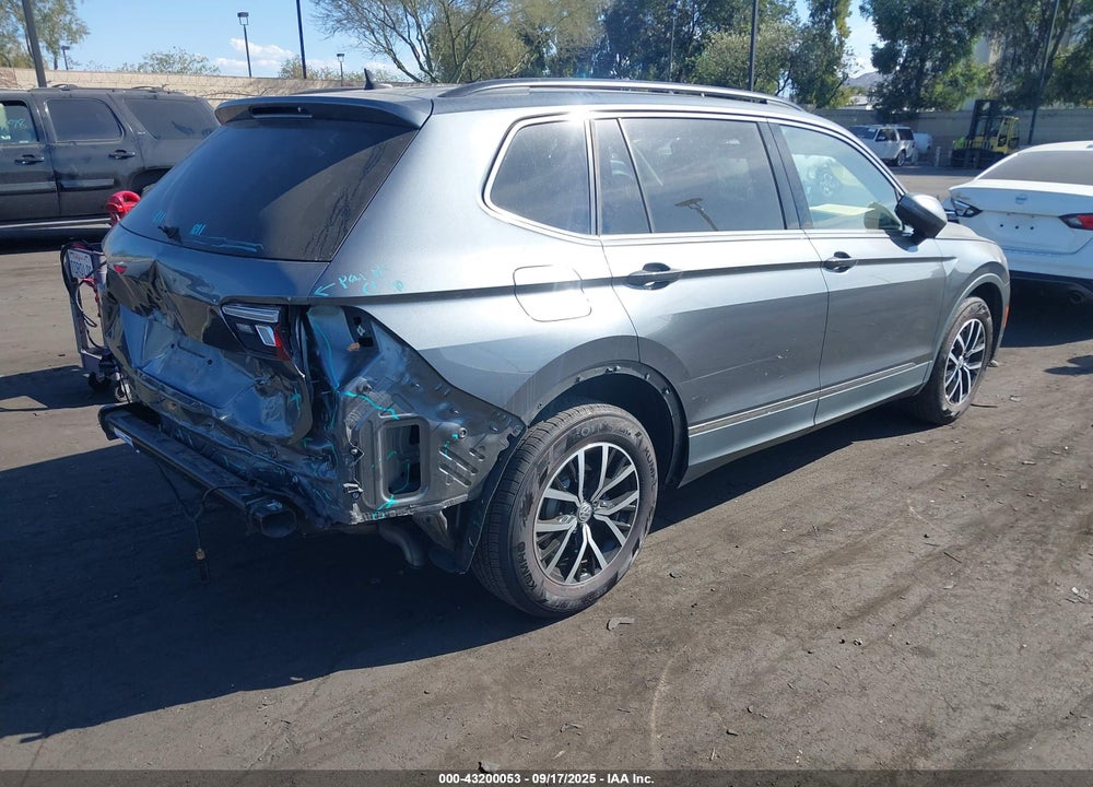 2021 VOLKSWAGEN TIGUAN VIN: 3VV2B7AX3MM059412