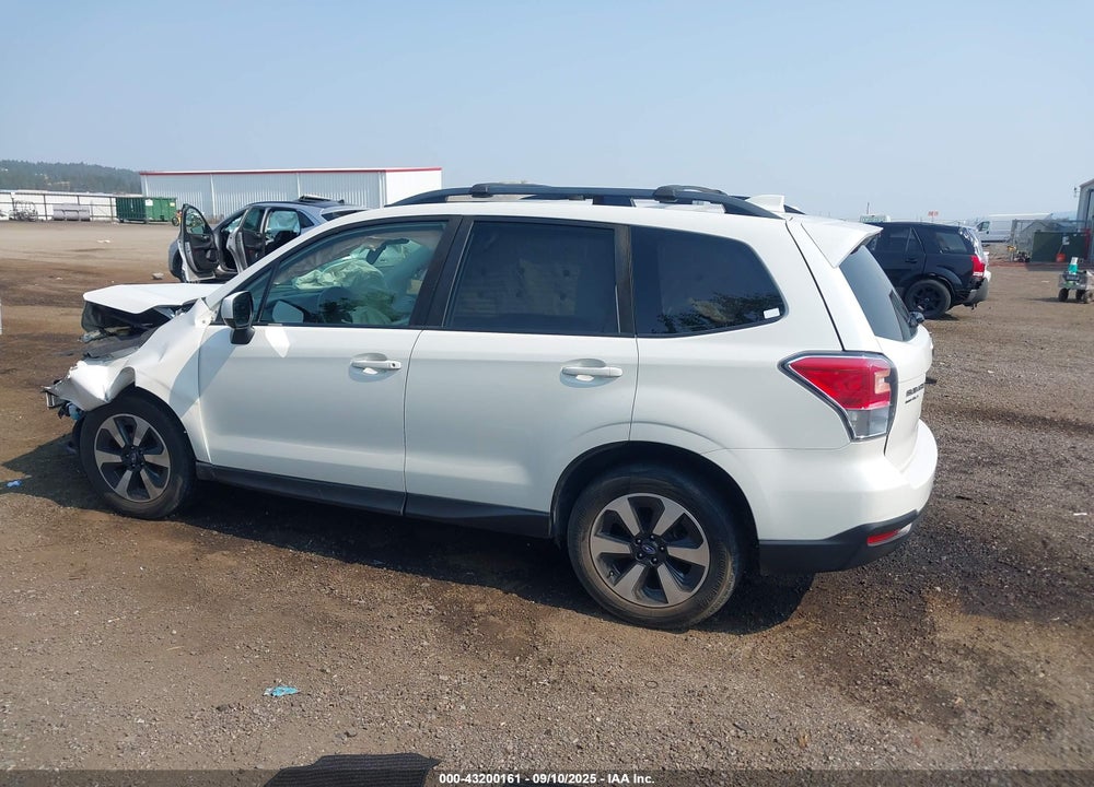 2017 SUBARU FORESTER VIN: JF2SJAEC8HH806648