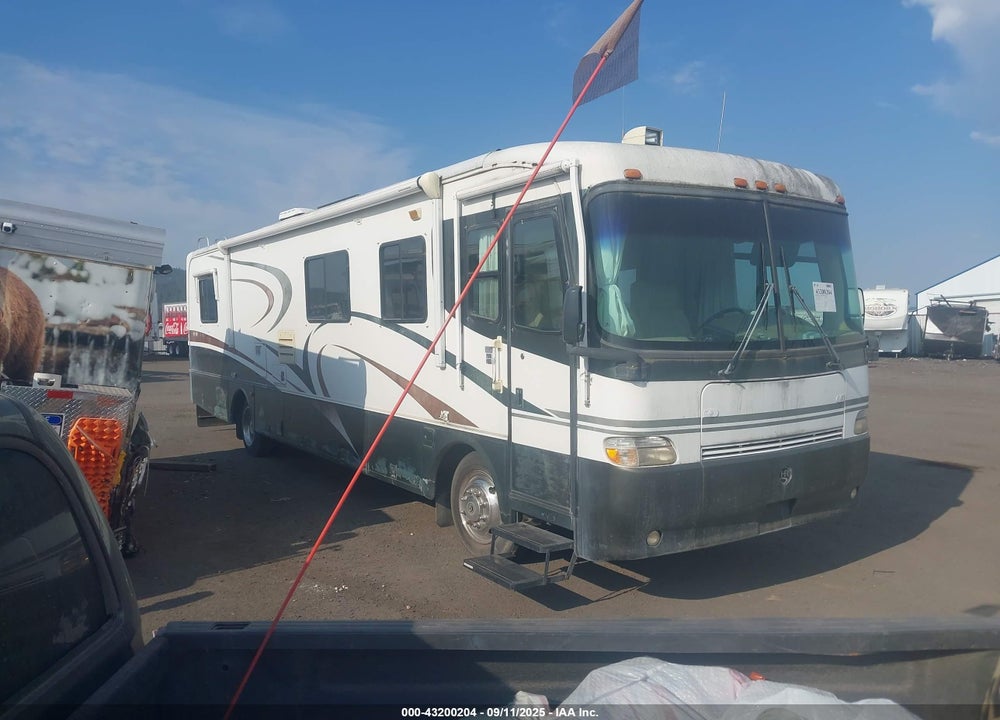 1998 FREIGHTLINER CHASSIS X LINE MOTOR HOME VIN: 4UZ6XFBC4WCA78111