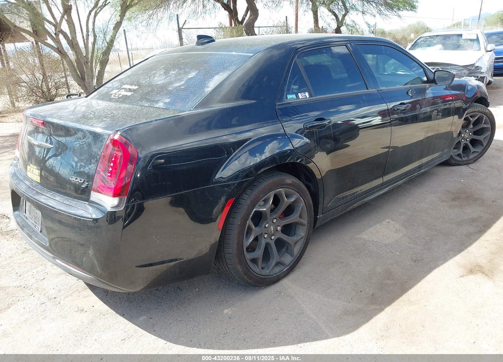 2019 CHRYSLER 300 VIN: 2C3CCABG9KH693710