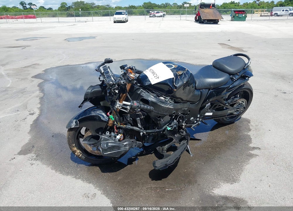 2012 SUZUKI GSX1300 R VIN: JS1GX72A8C2102657