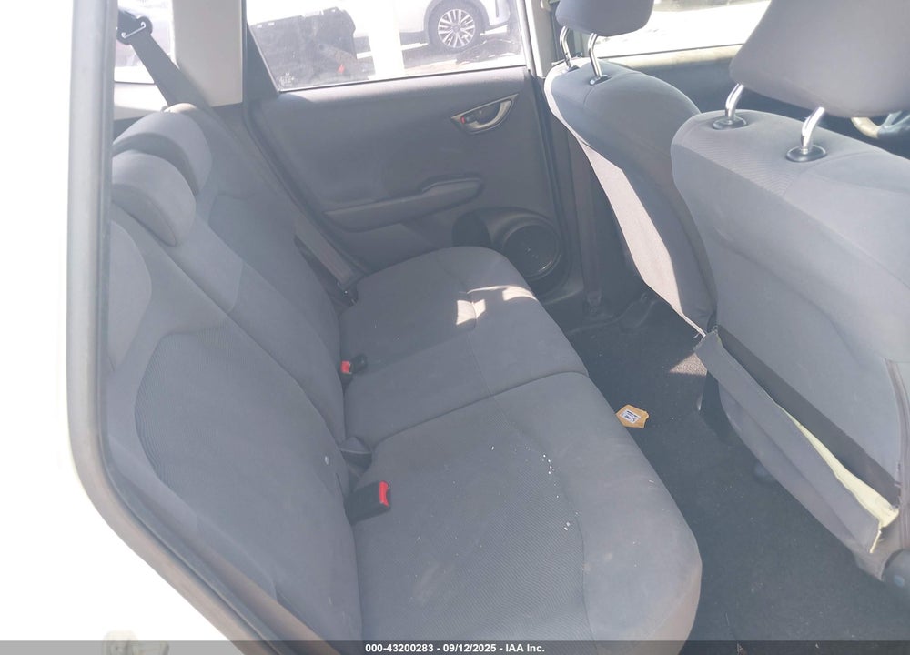 2009 HONDA FIT VIN: JHMGE88269S032469