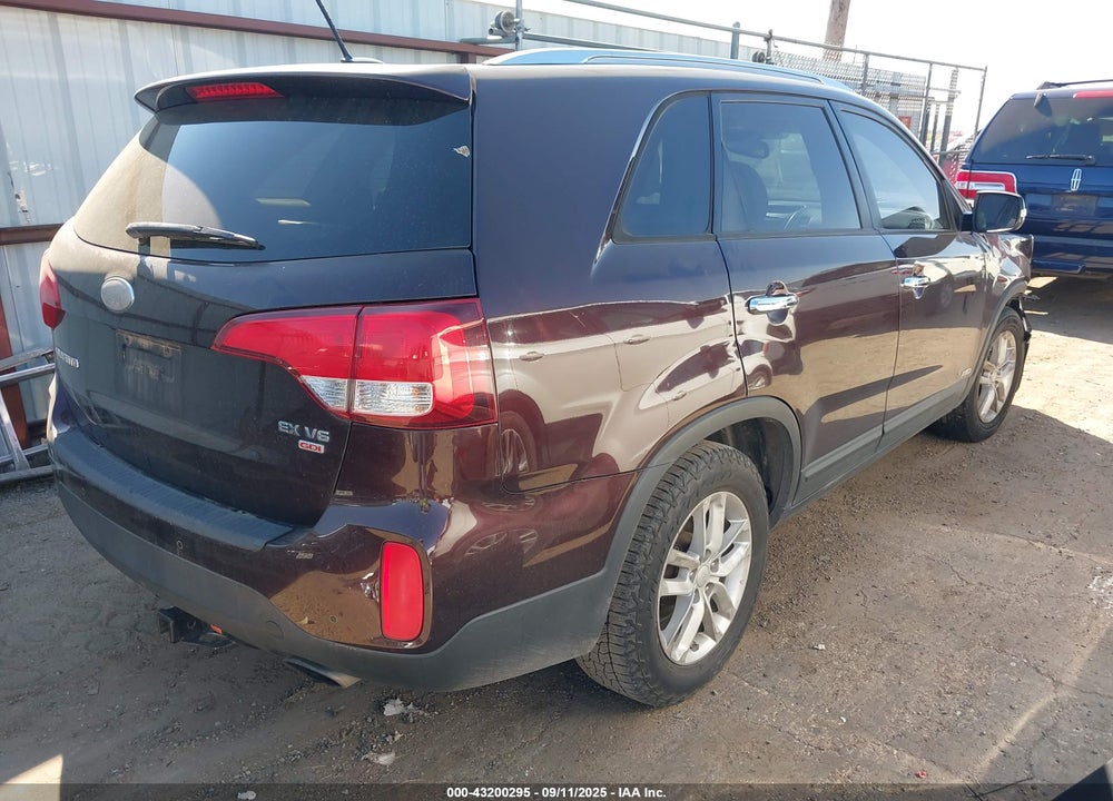 2014 KIA SORENTO VIN: 5XYKUDA75EG537643