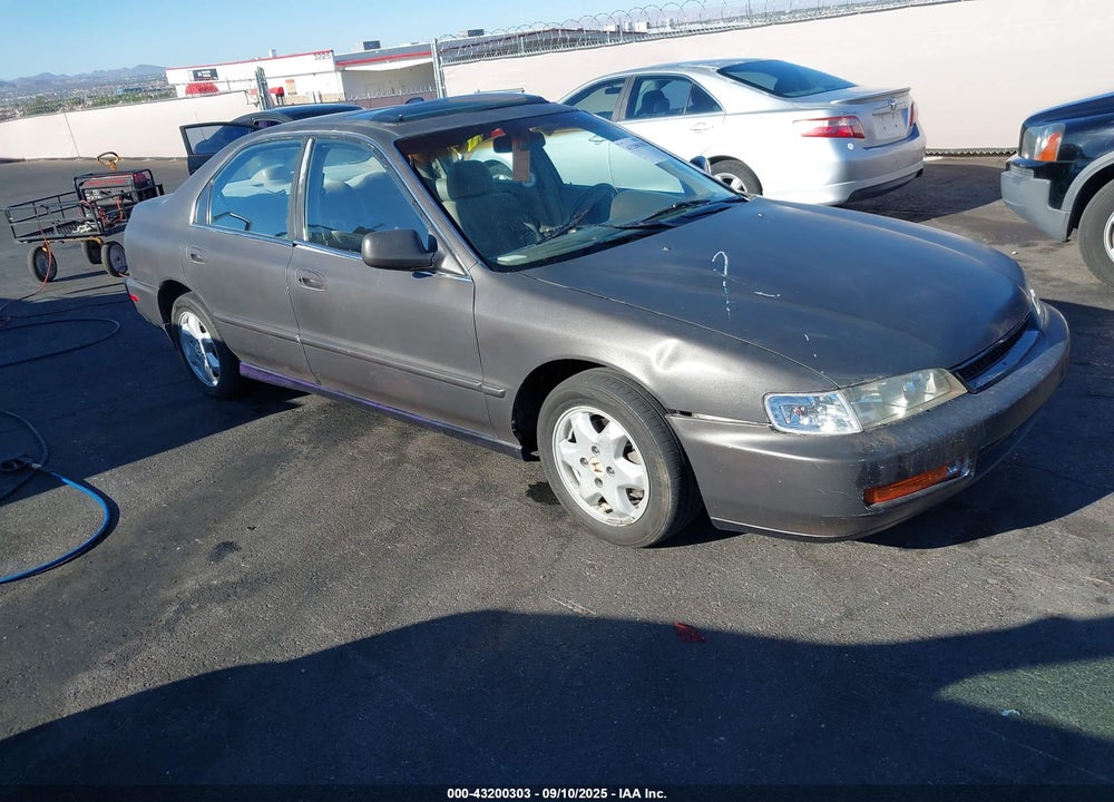 1996 HONDA ACCORD EX/EX-R VIN: 1HGCE6672TA014813