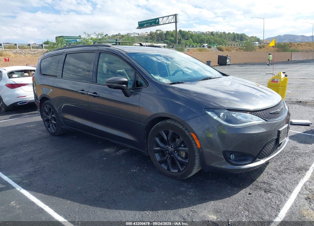 2018 CHRYSLER PACIFICA LIMITED VIN: 2C4RC1GG7JR289263