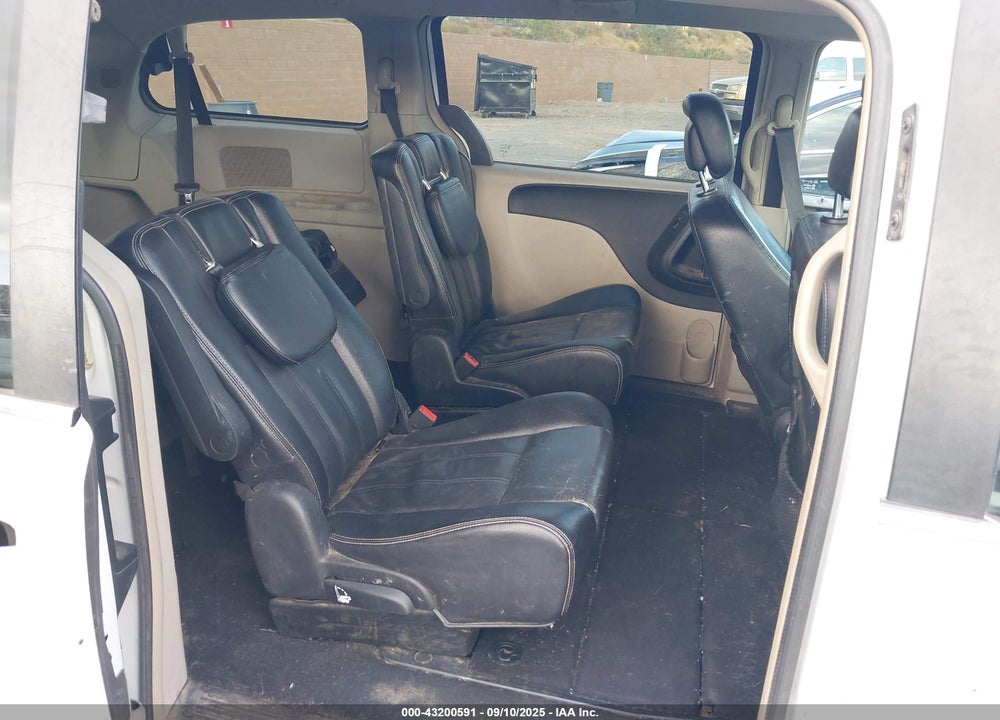 2014 CHRYSLER TOWN & COUNTRY TOURING VIN: 2C4RC1BG7ER435819